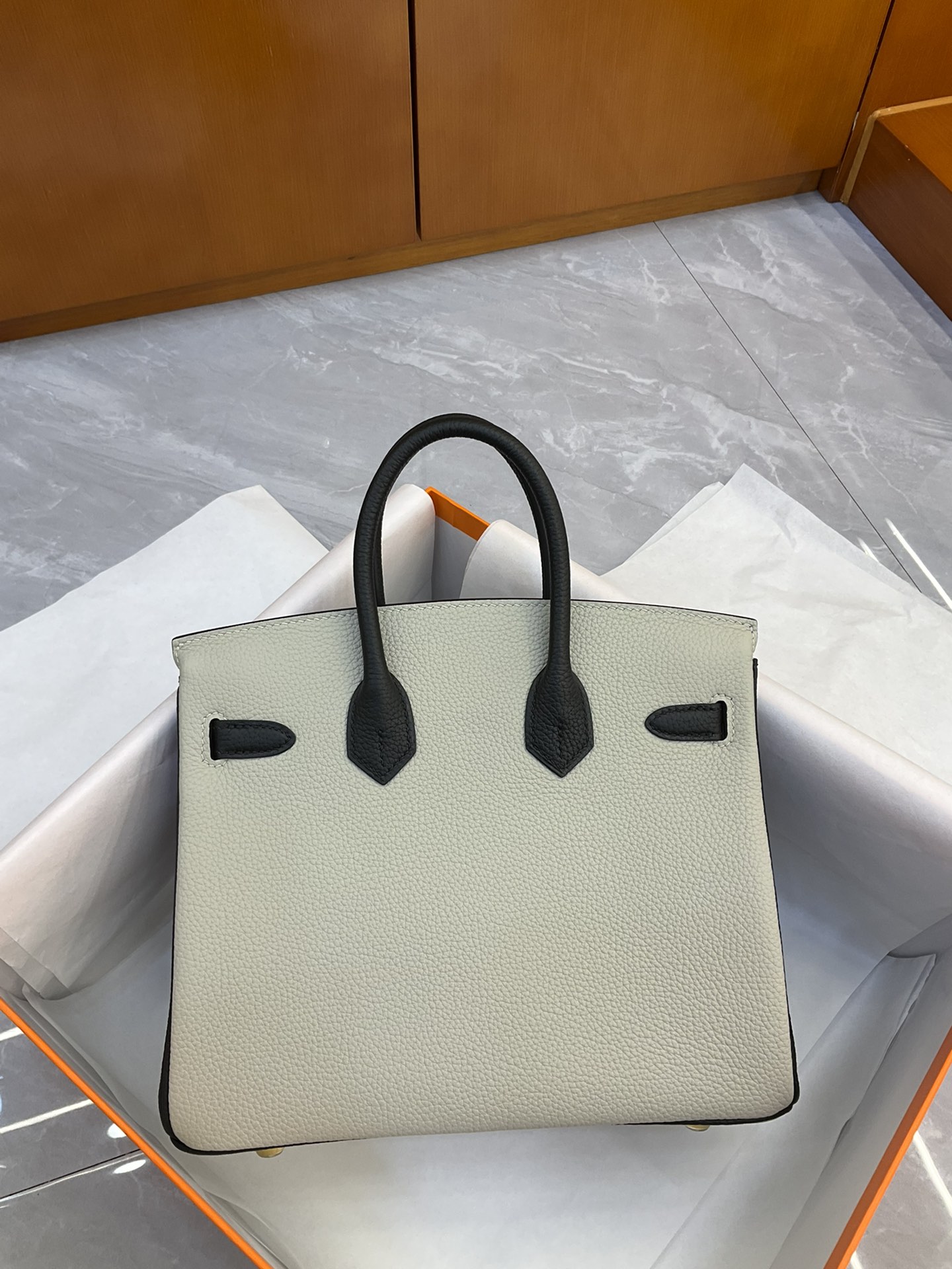 Birkin/Birkin-25cm-togo-Pearl-Grey-and-Black-GHW/img_003