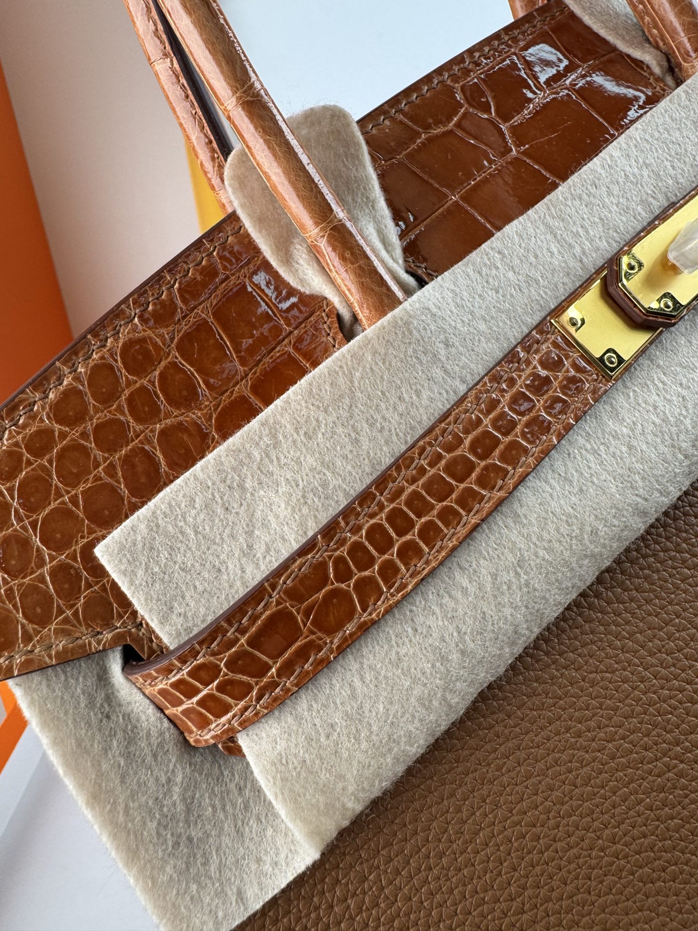 Birkin/Birkin-30cm-touch-Togo-and-Shiny-Crocodile-Sugar-Brown/img_005