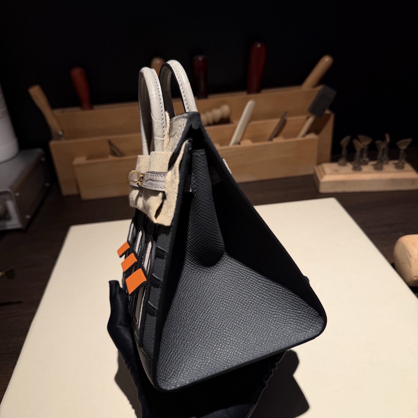 Birkin/Birkin-Faubourg-20cm-Crocodile-White-and-Black/img_005