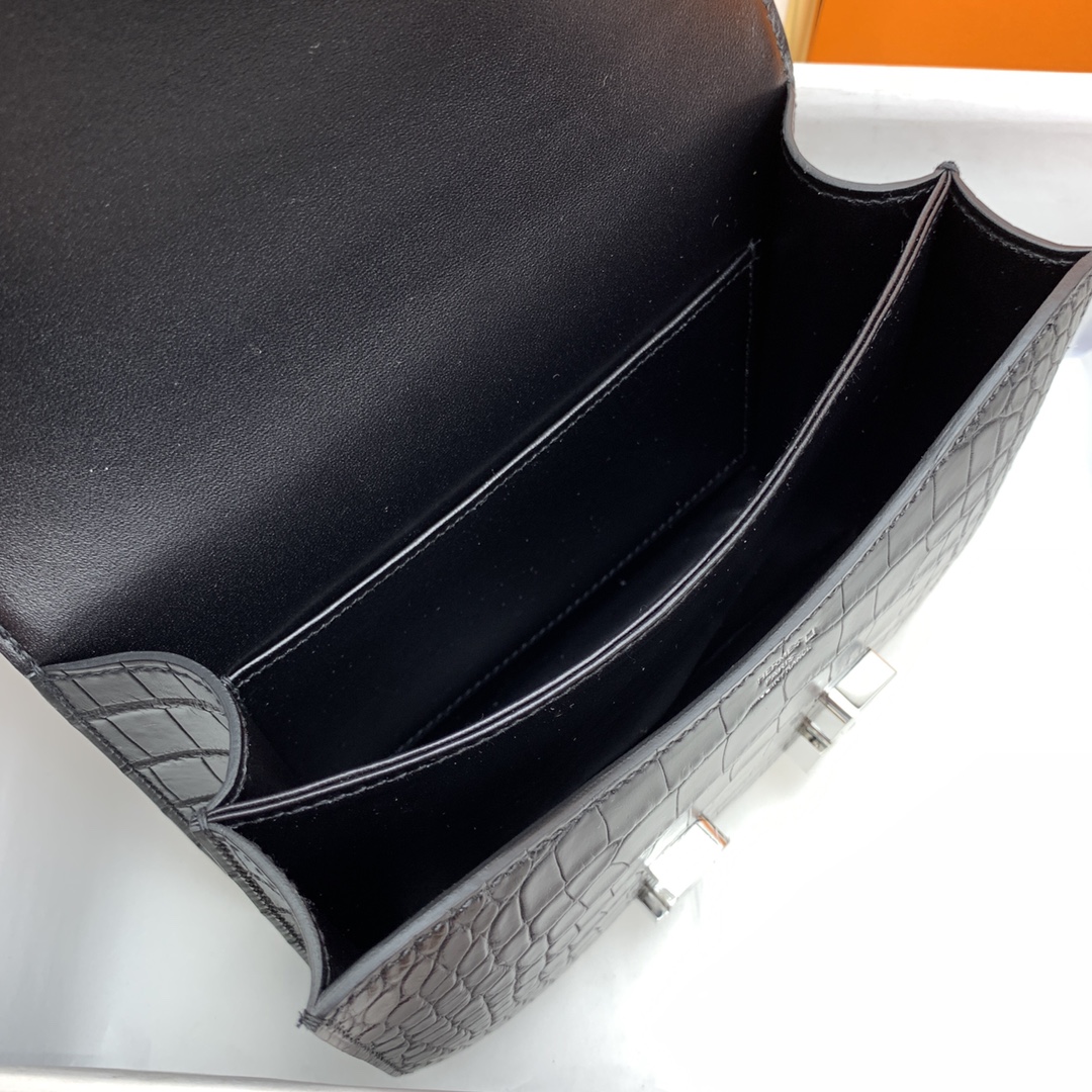 Constance/Constance-18cm-Matte-Alligator-Texture-Black-SHW/img_008