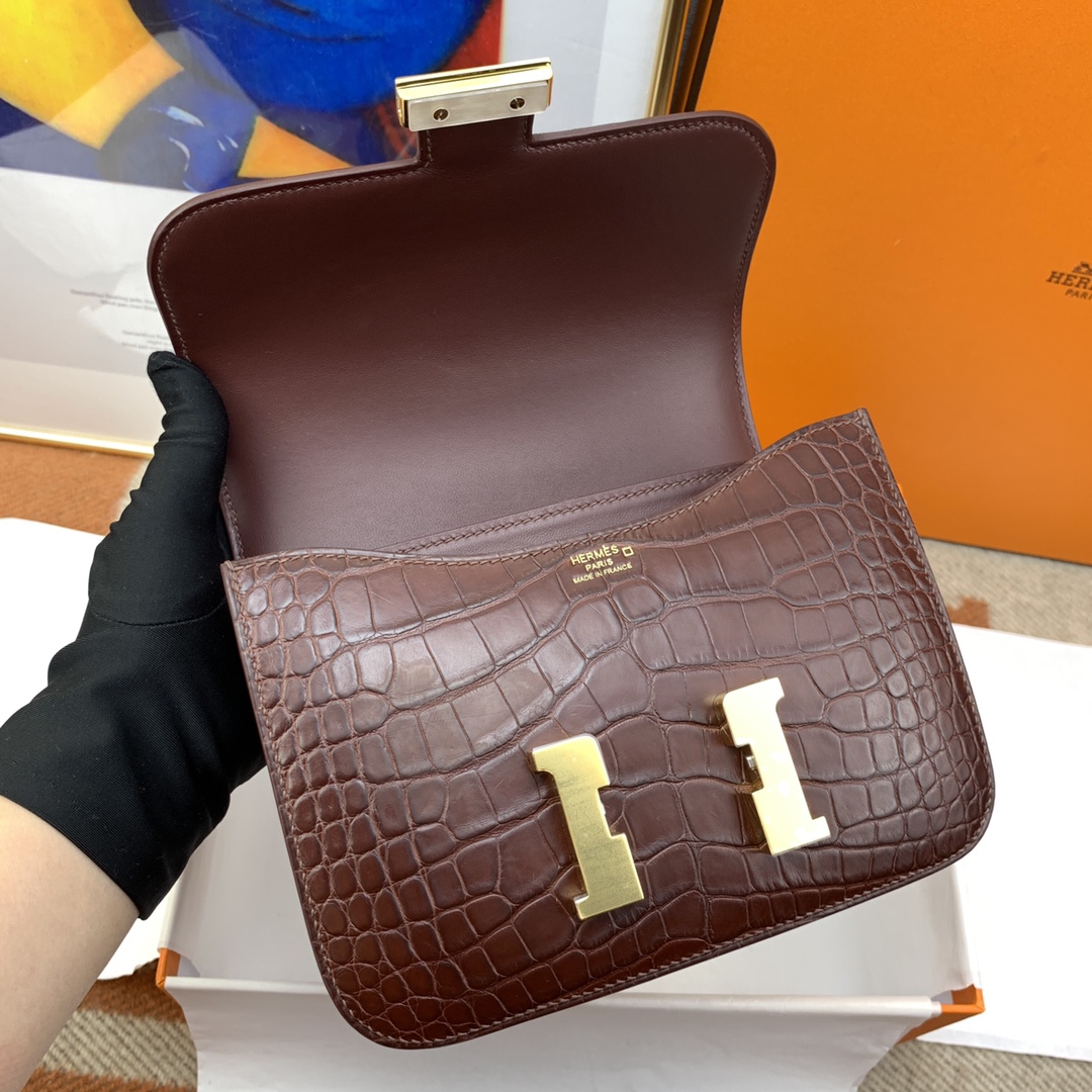 Constance/Constance-18cm-shiny-Alligator-Texture-Bordeaux-wine/img_006