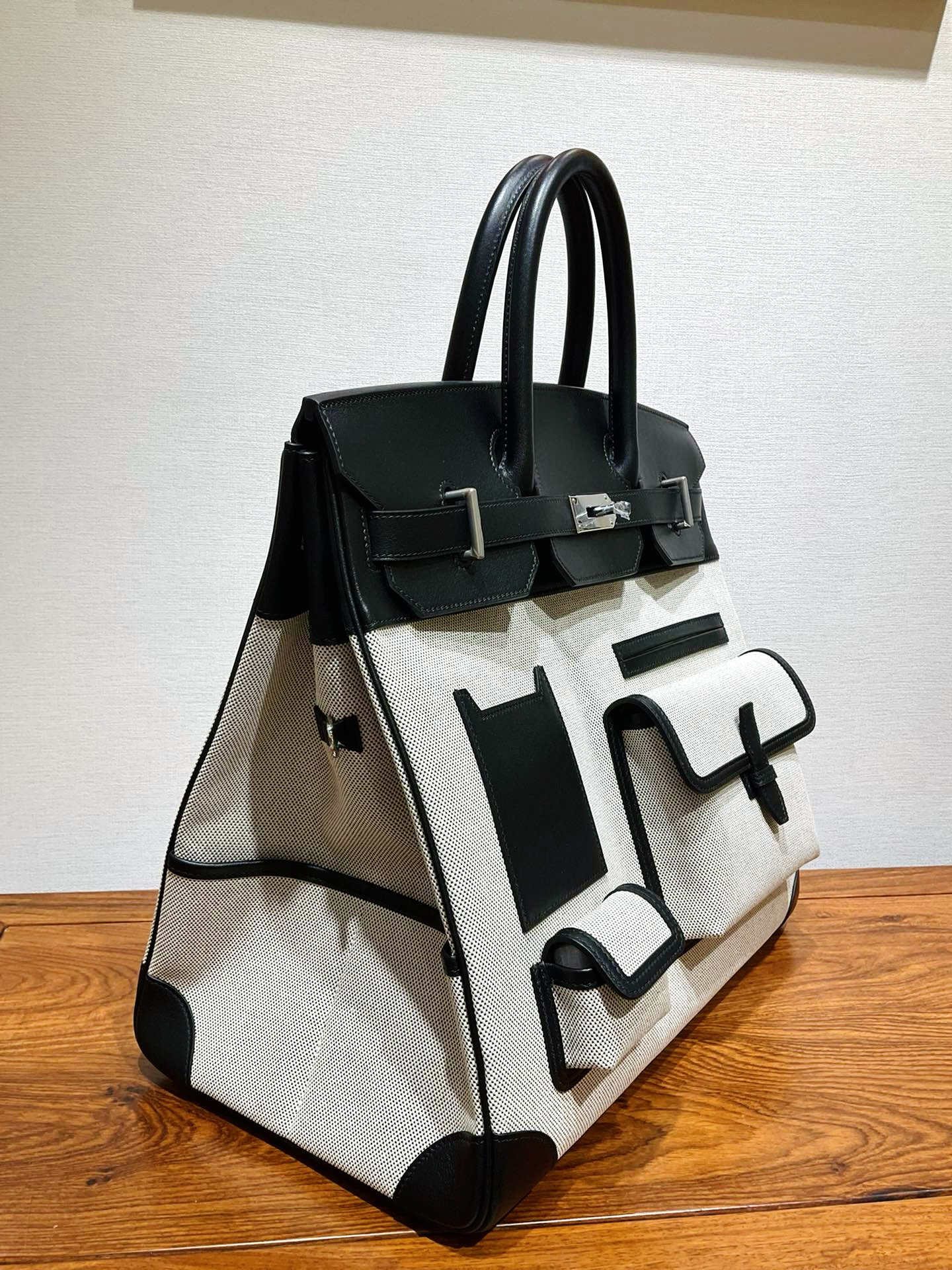 Hac/Hac-40-cargo-swift-&-canvas-Black-and-White/img_003