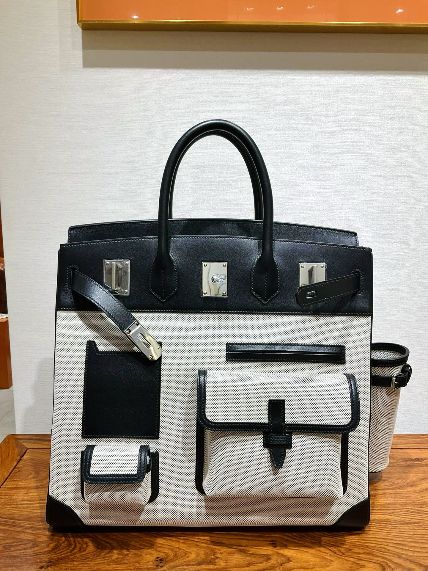 Hac/Hac-40-cargo-swift-&-canvas-Black-and-White/img_007