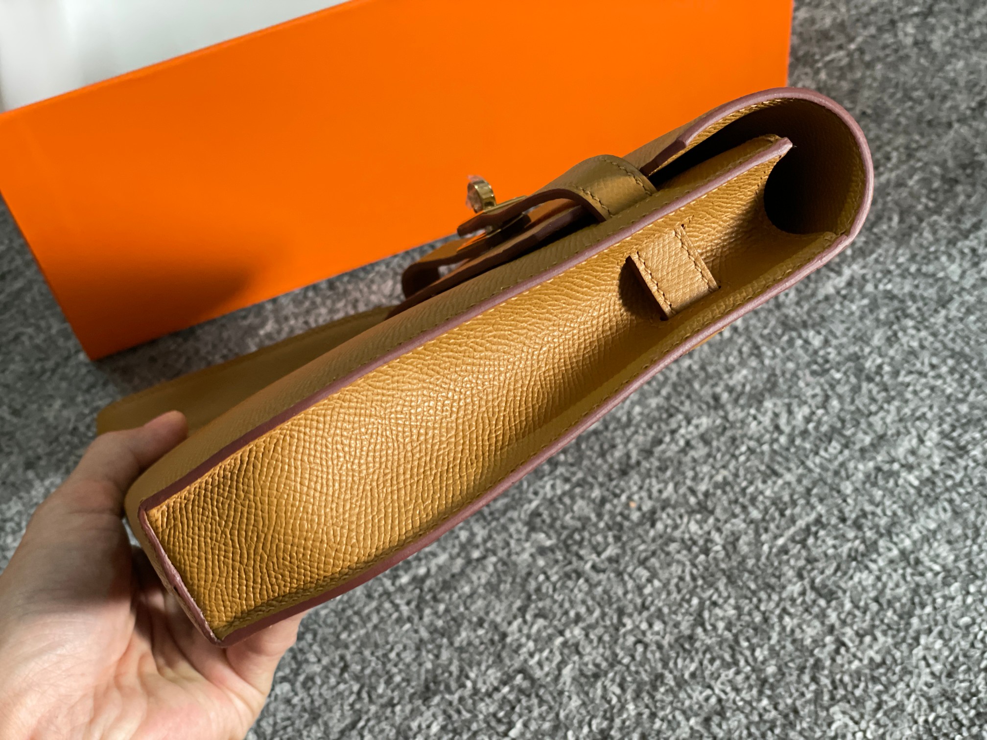 Depeches 25/Kelly-Depeches-25cm-Epsom-Orange/img_005