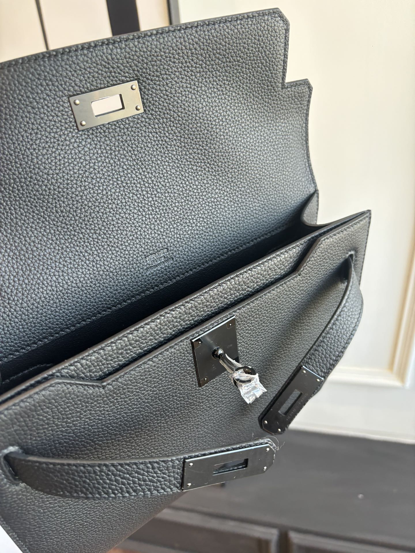 Depeches 25/Kelly-Depeches-25cm-Togo-Black-BHW/img_008