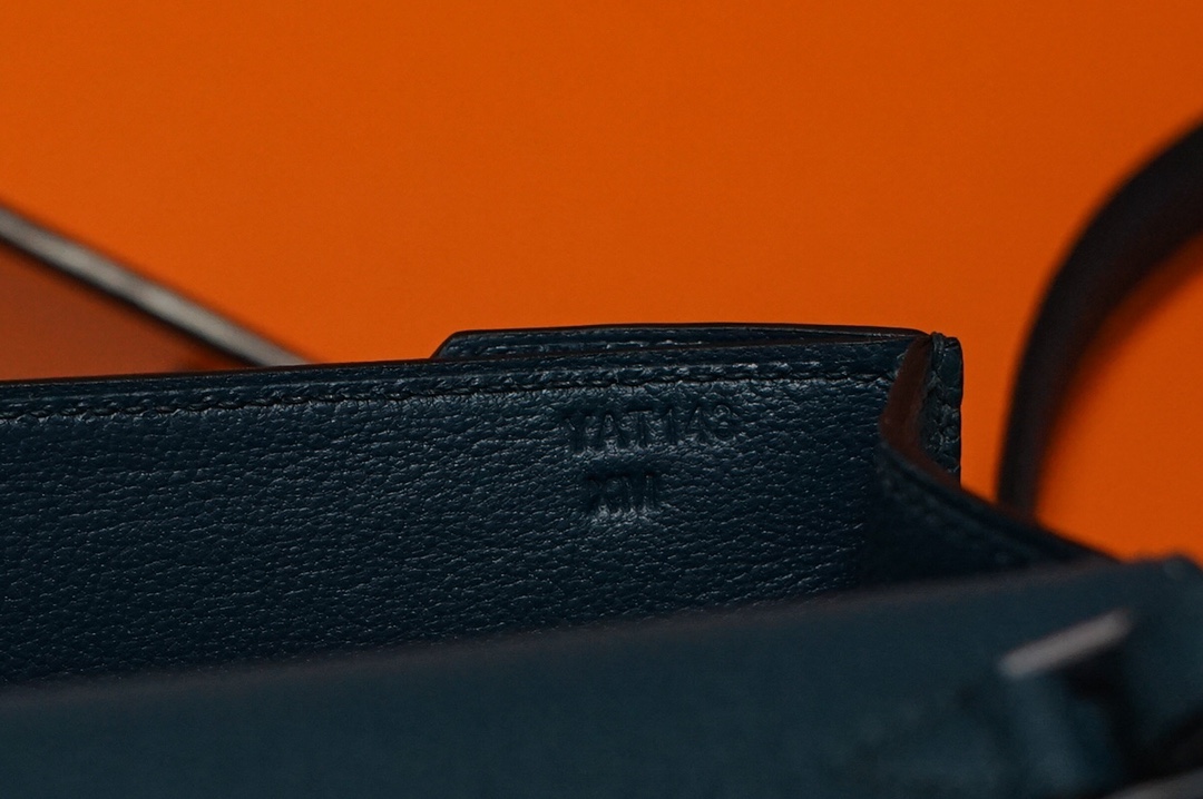 Depeches 25/Kelly-Depeches-25cm-Togo-DarkBlue/img_008