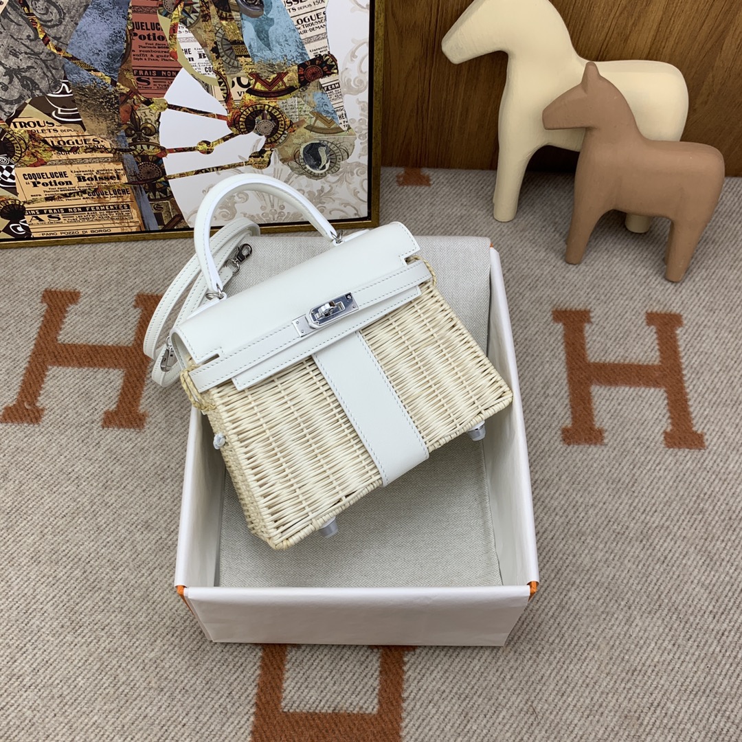 Kelly/Kelly-Picnic-20cm-Swift-White/img_005