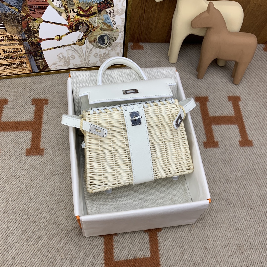 Kelly/Kelly-Picnic-20cm-Swift-White/img_006