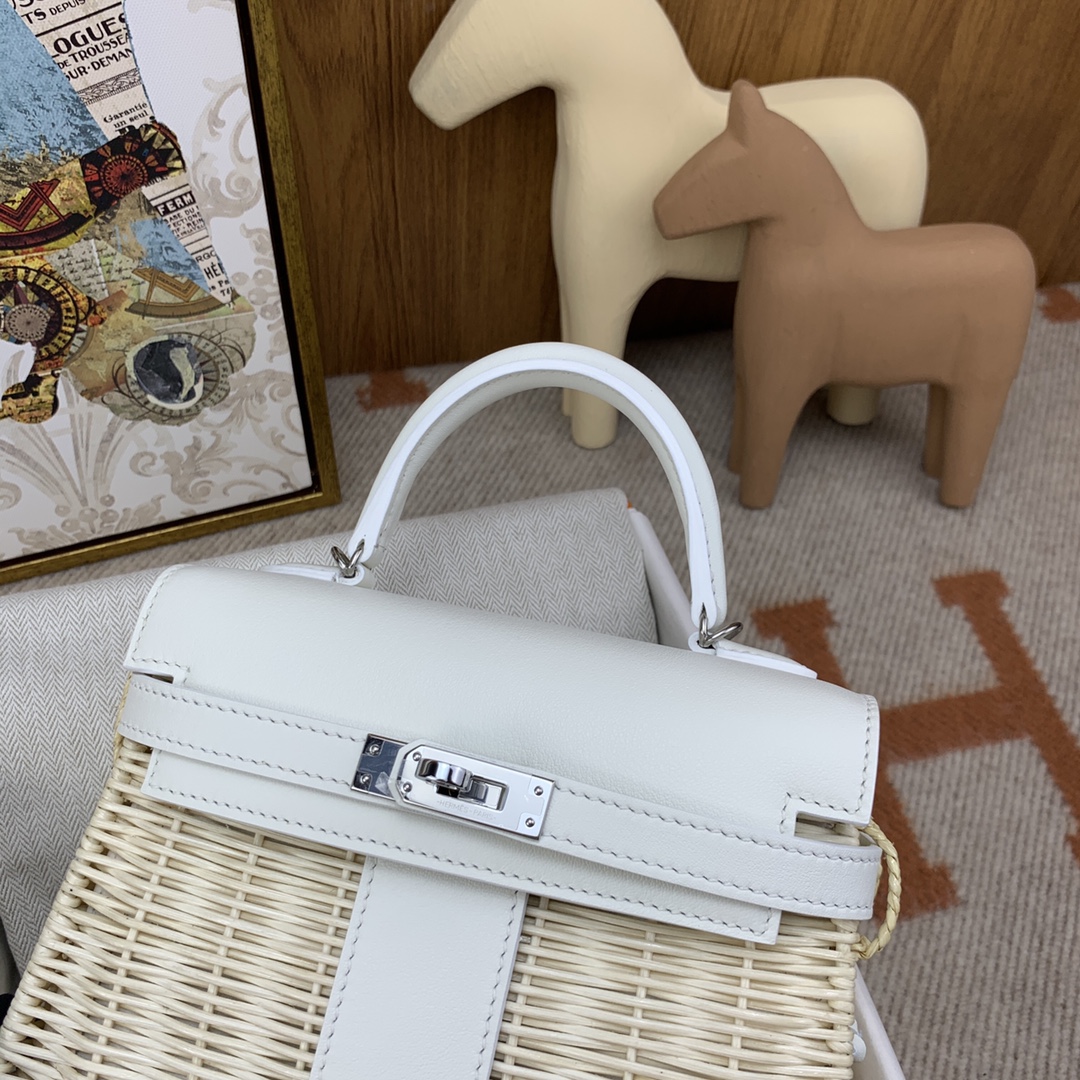 Kelly/Kelly-Picnic-20cm-Swift-White/img_008